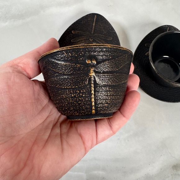 Teavana Cast Iron Tea Set Tetsubin Teapot Trivet 2 Cups Saucers Dragonfly Dragon - Picture 12 of 13